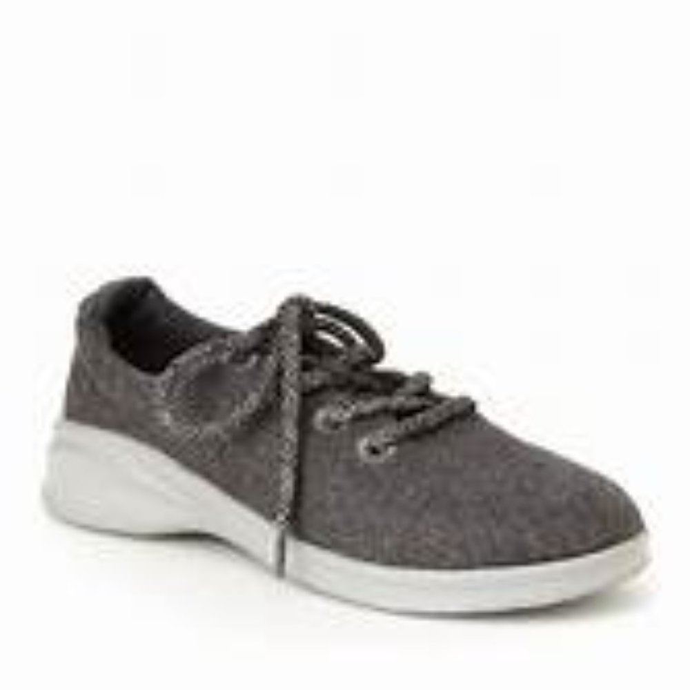 J SPORT, MEN'S SNEAKERS, WITH MEMORY FOAM, GREY FINCH, LIKE NEW, SIZE 10